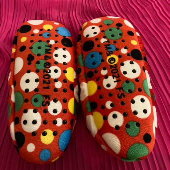 NWOT Betty Boop Slippers! Size medium. - Picture 4 of 4